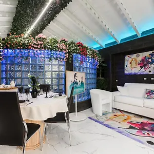 https://the-garden-regency.it-romehotels.com